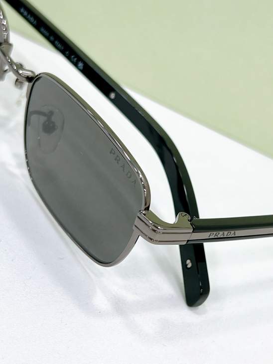 Picture of Prada Sunglasses _SKUfw80538196fw